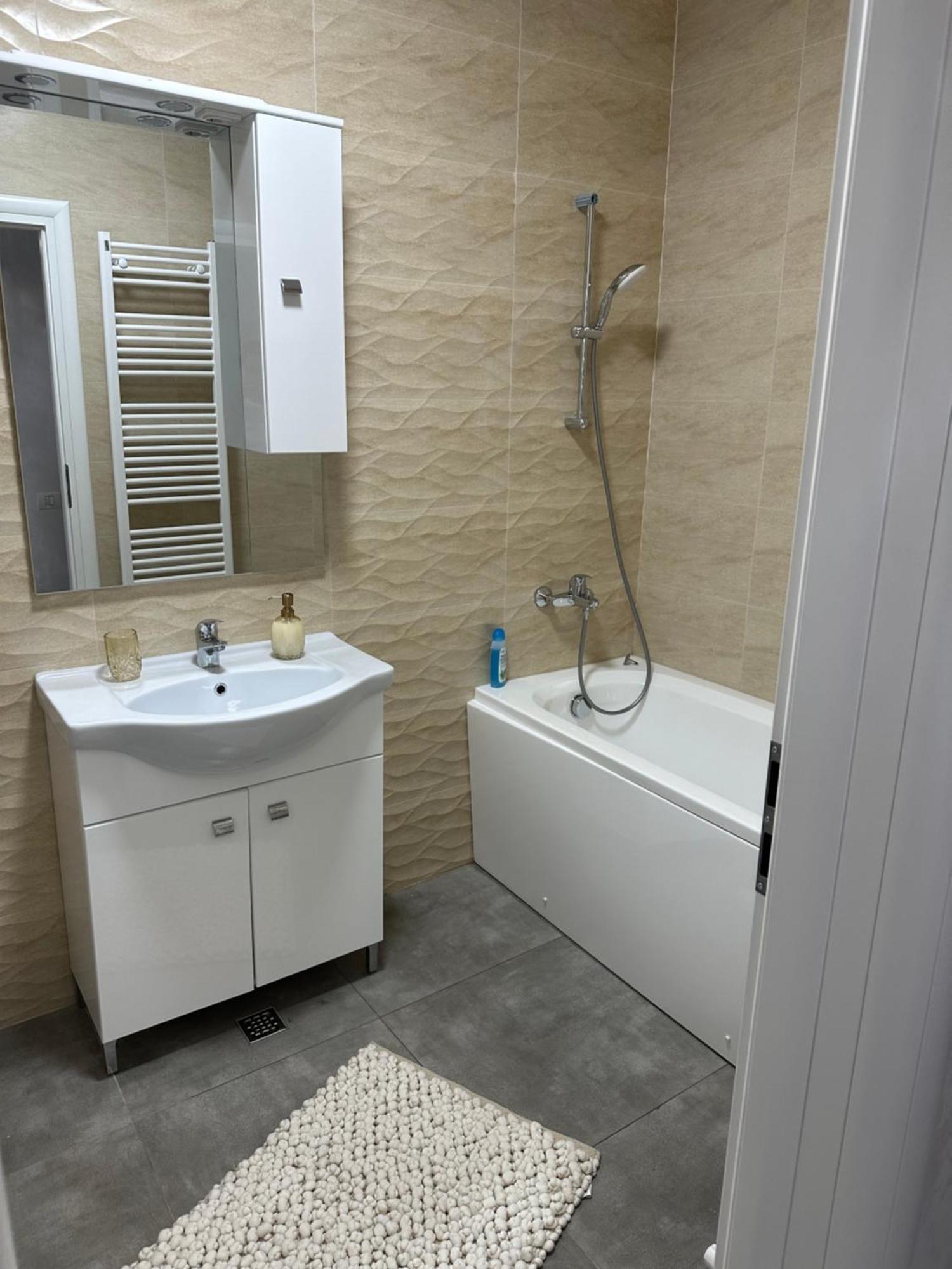 Apartament Simoni Ploieşti Exterior foto